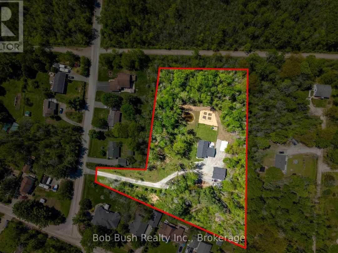 4 Davis Drive, Georgian Bay