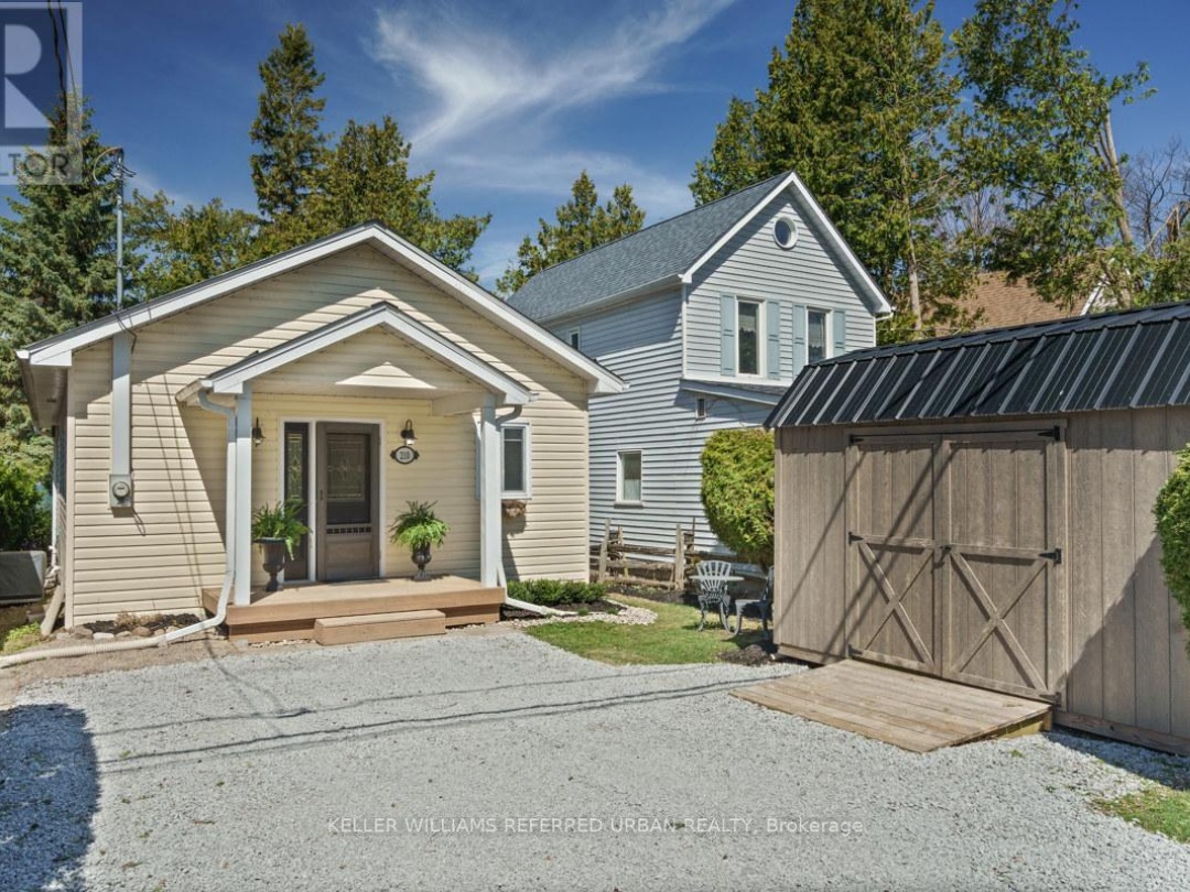 210 Morrison Avenue, Lake Simcoe