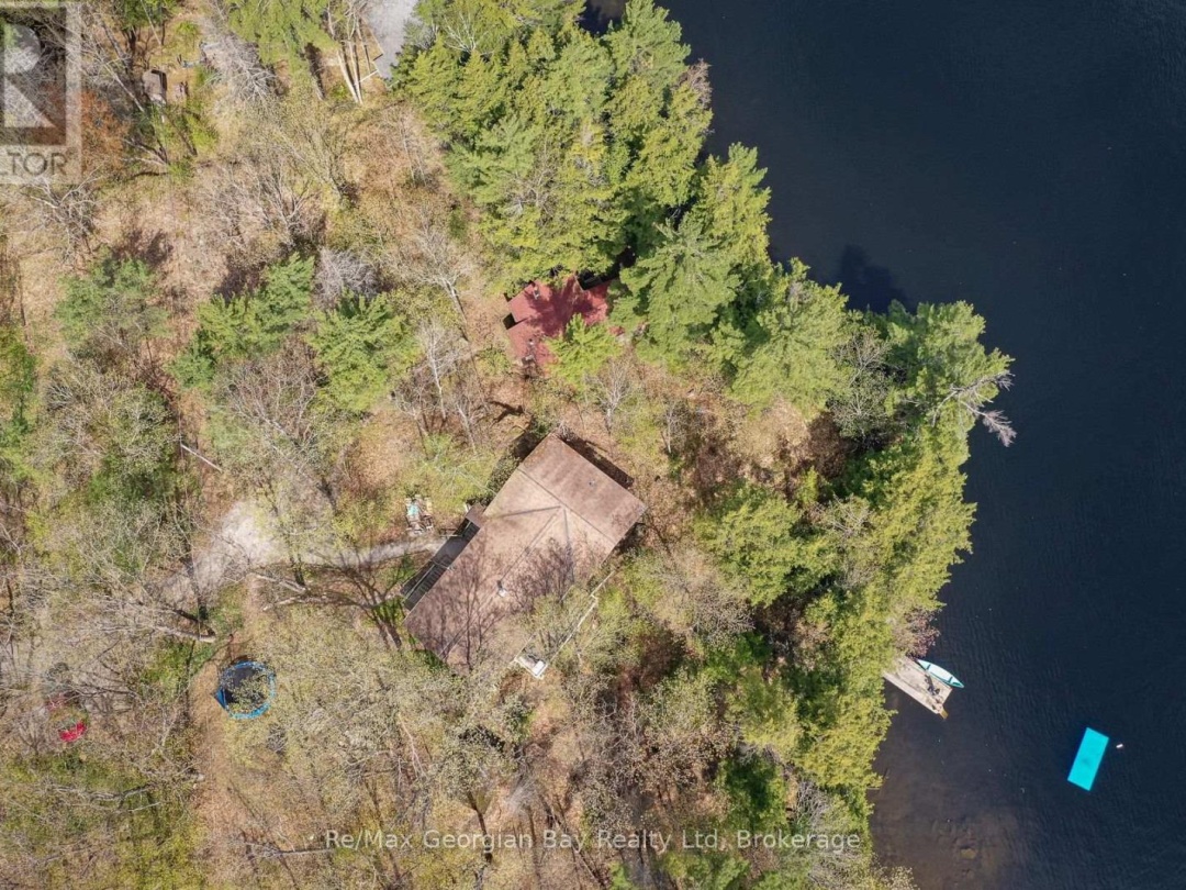 214 Trans Canada Bay Road, Six Mile Lake