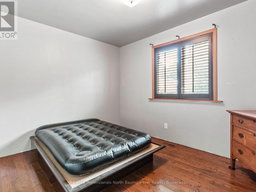 1144 BOSHKUNG LAKE ROAD, 