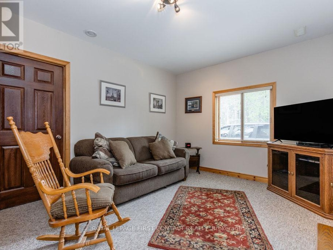 4447 ORKNEY BEACH ROAD, Lake Simcoe