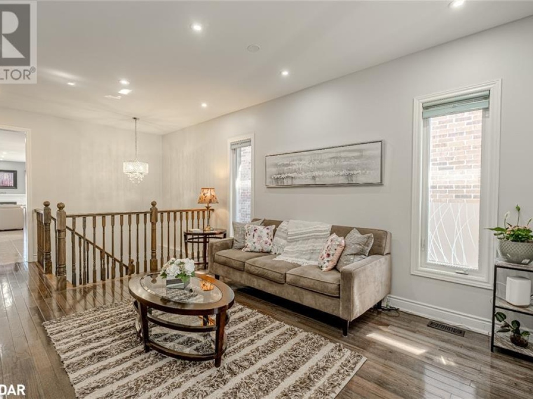 3069 Monarch Drive, Orillia