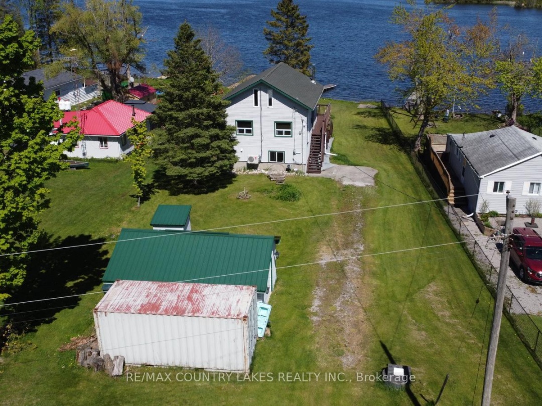 8 Saturn Lane, Mitchell Lake