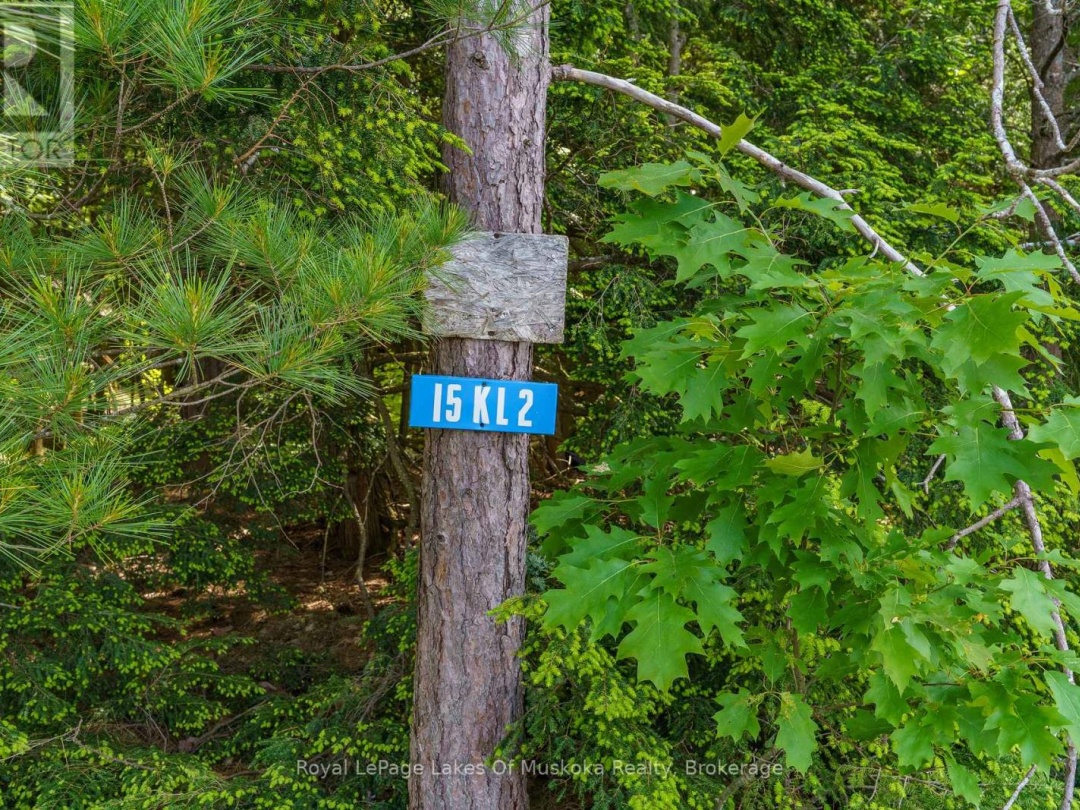 15Kl2 Kahshe, Kahshe Lake