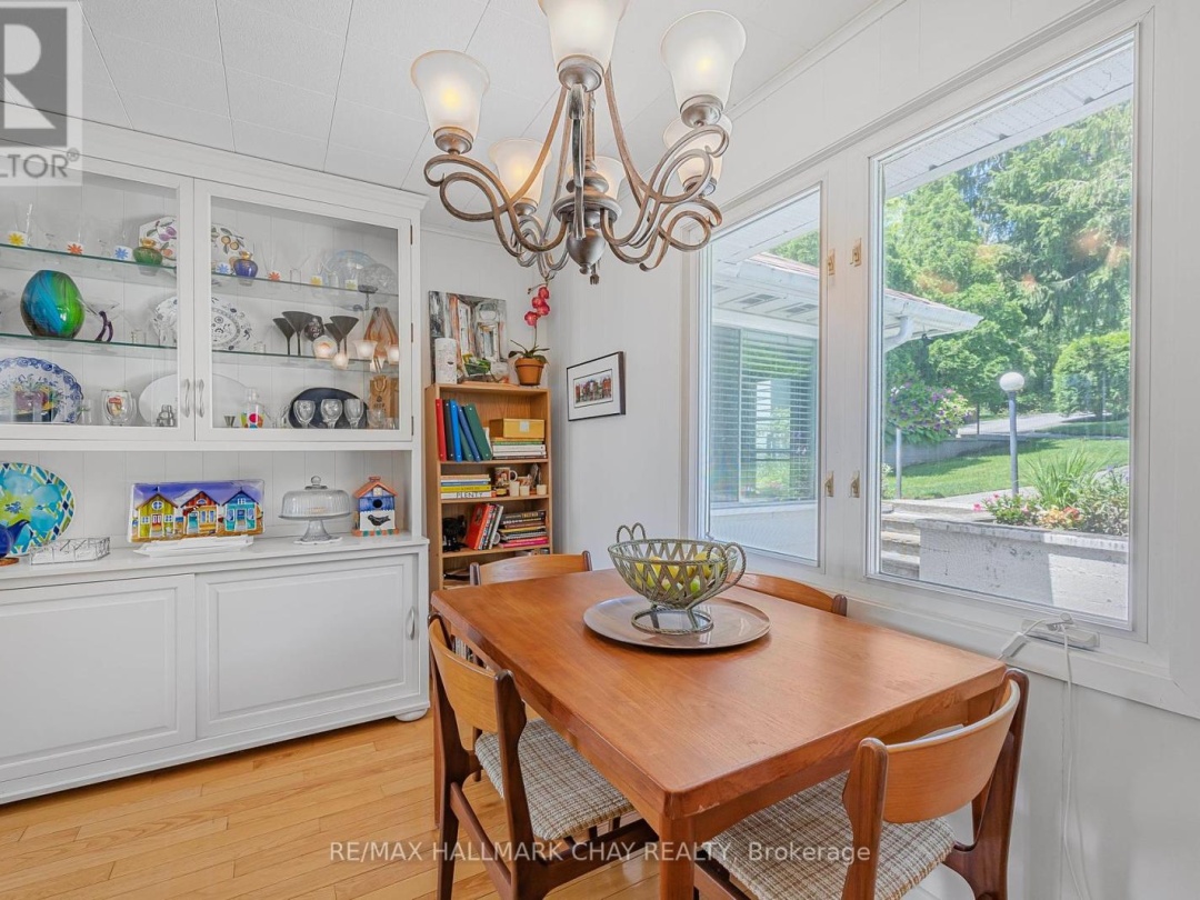 1125 WOODLAND DRIVE, Lake Simcoe