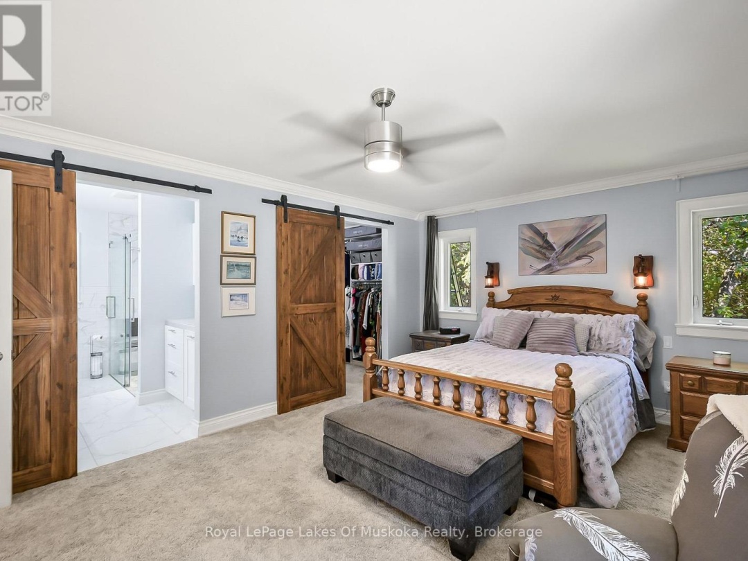 2 LESLIE DRIVE W, 