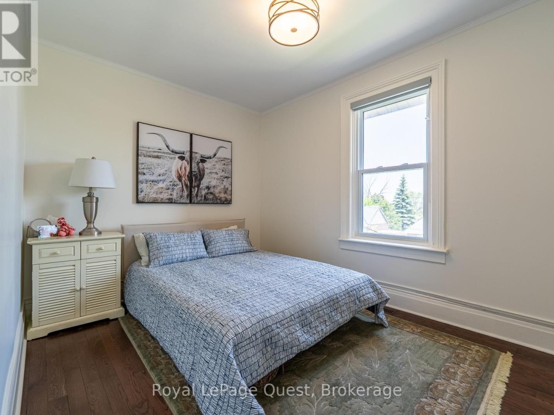120 BRANT STREET E, 