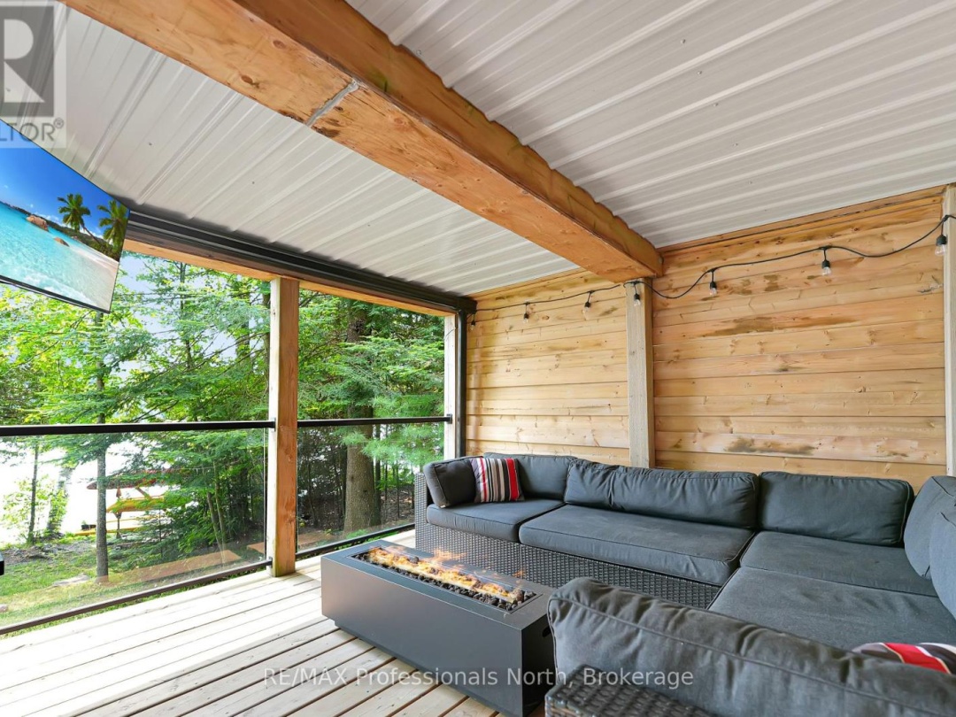 1998 Alsop Road, Glamor Lake