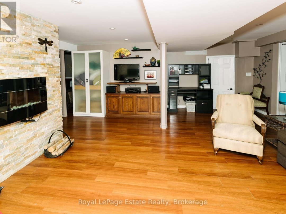 1157 BETWEEN LAKES TRAIL, Soyers Lake