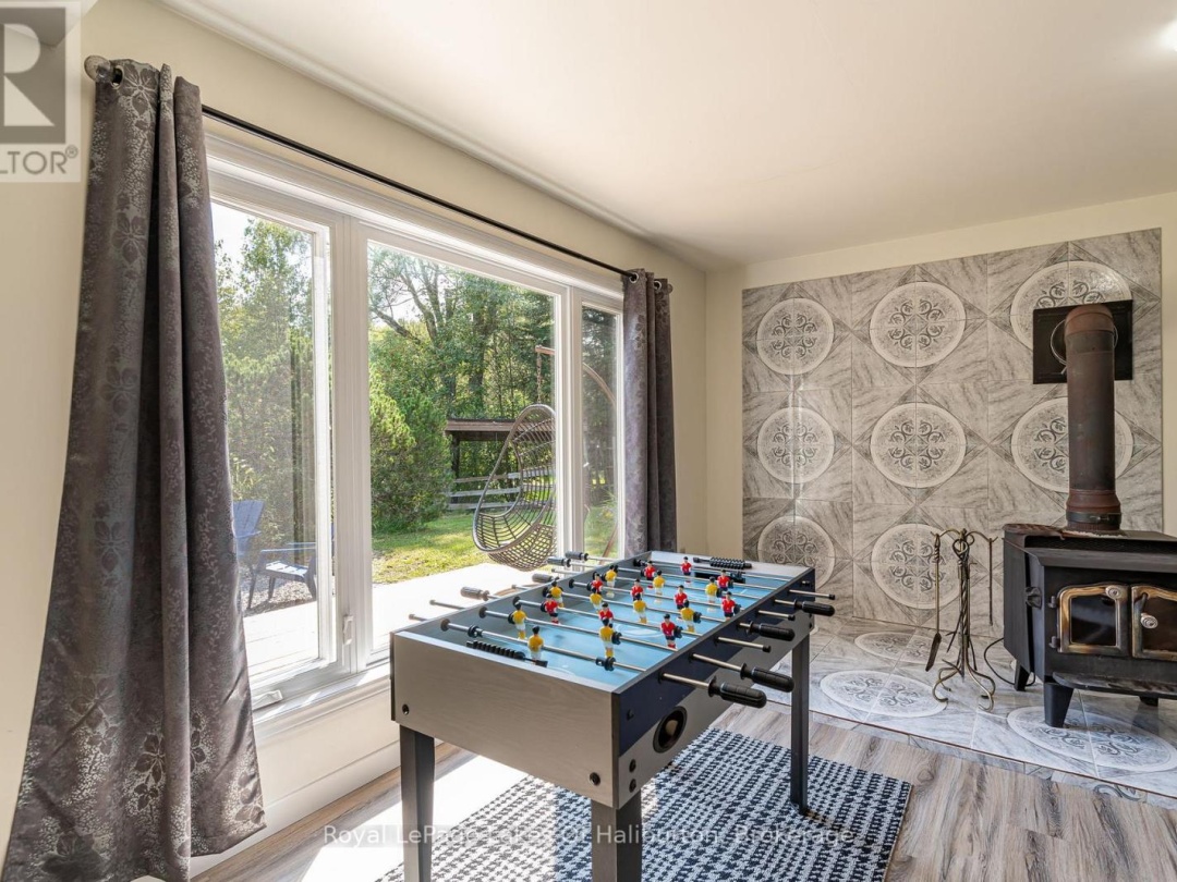 1117 Mistivale Road, Gull Lake