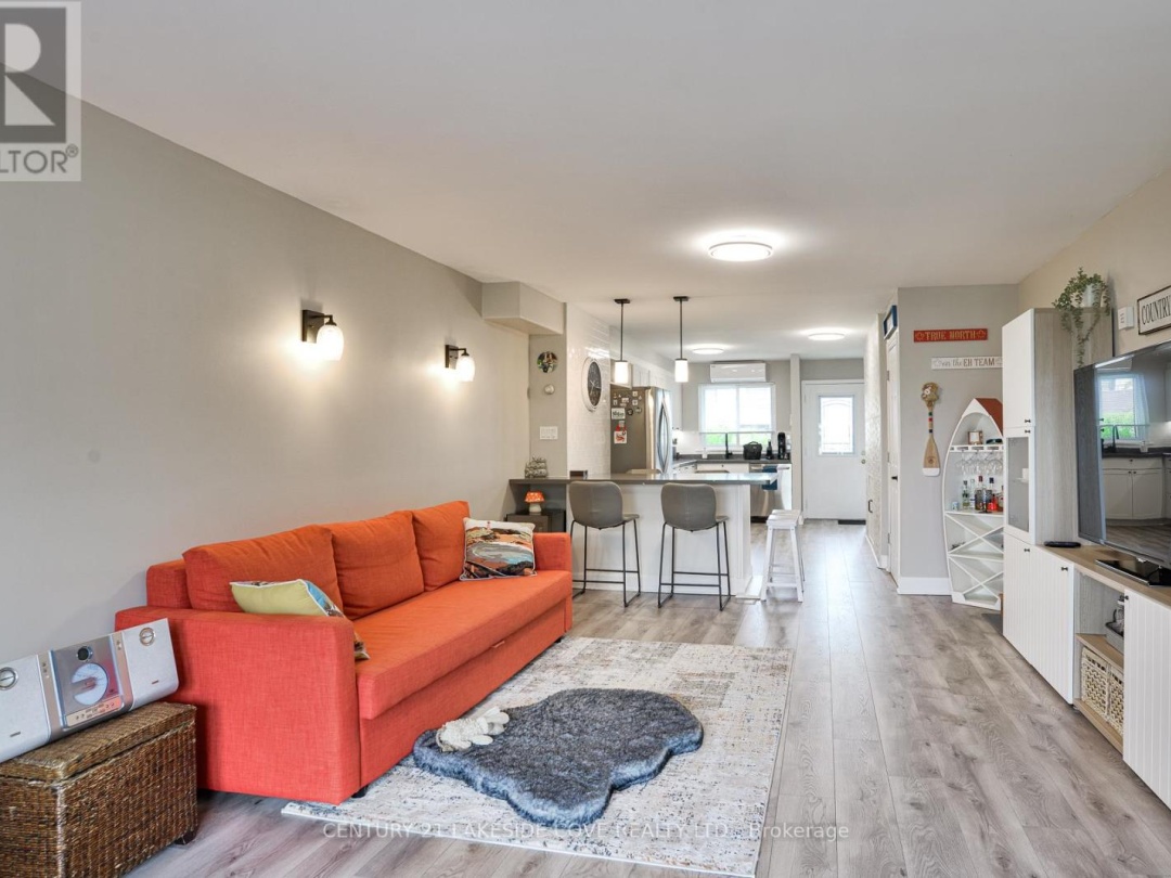 Unit 14 1 Paradise Boulevard, Lake Simcoe