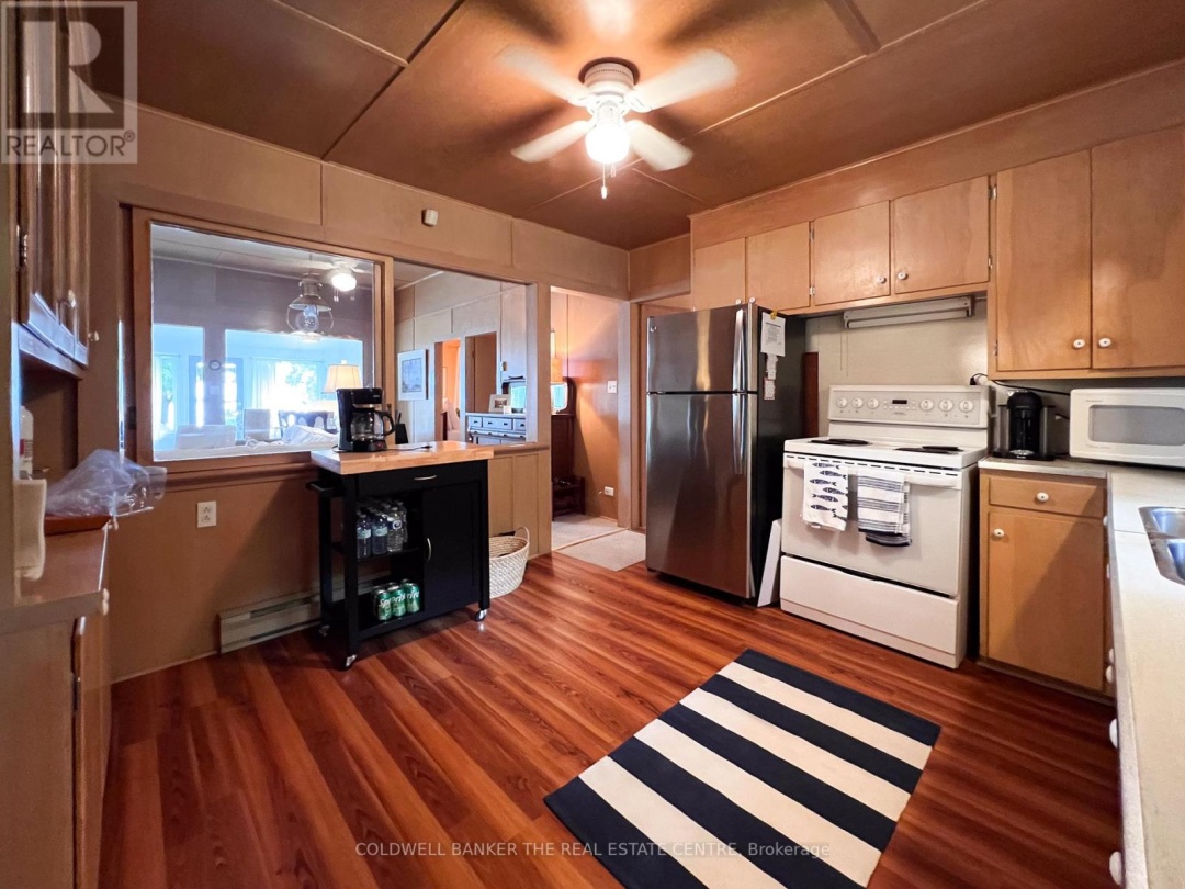 85 Grove Road, Cameron Lake
