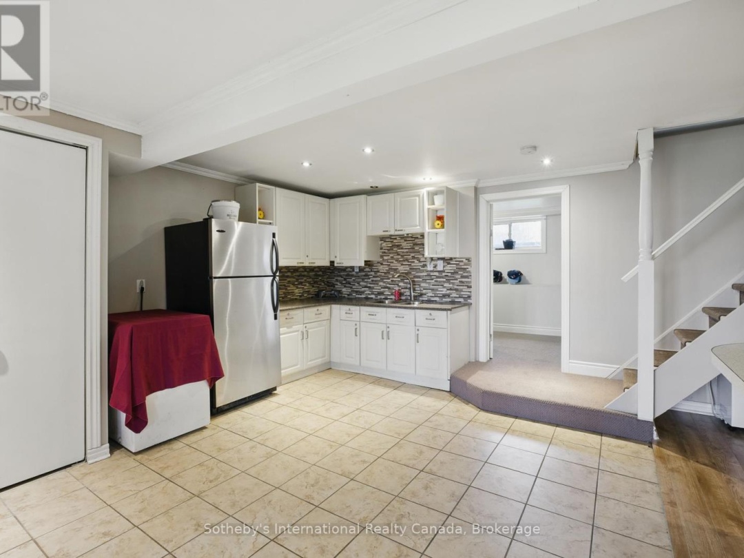 1041 Conservation Road, Doe Lake