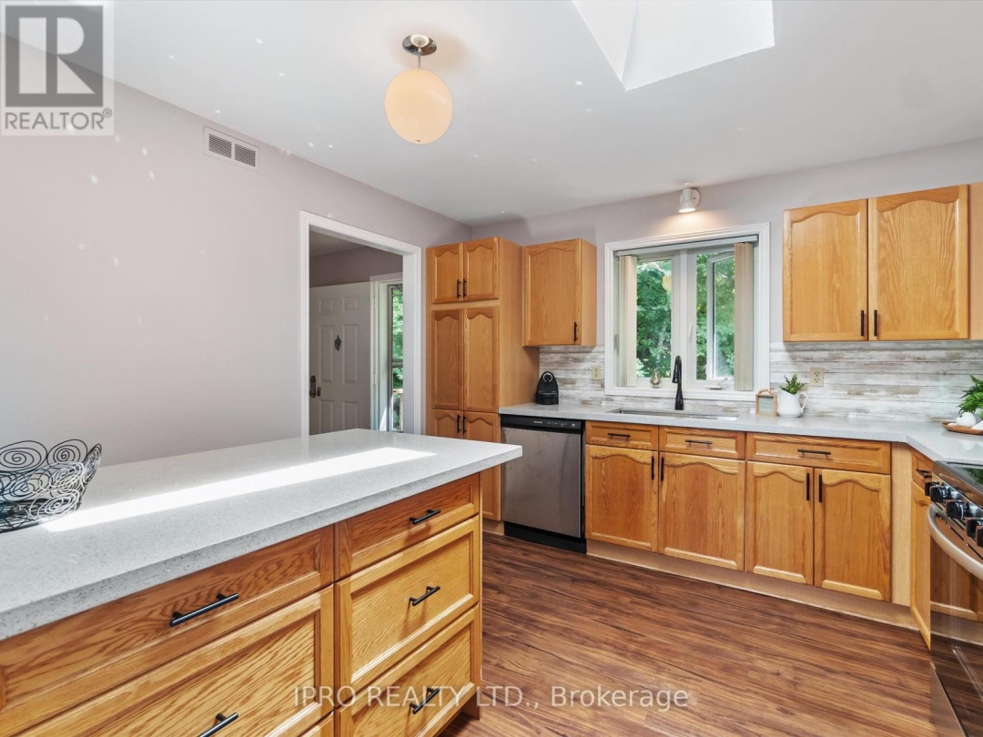 6 LOWER LANE, Otter Lake
