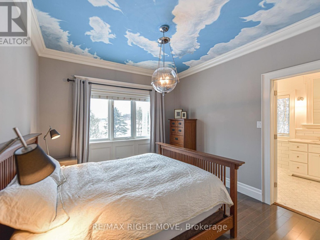 1263 Hawk Ridge Crescent, Severn