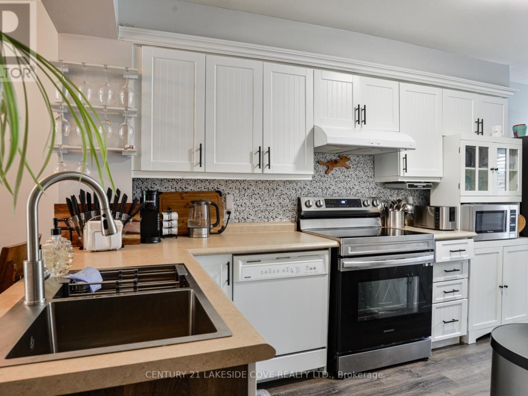 UNIT 36 - 11 LAGUNA PARKWAY, 
