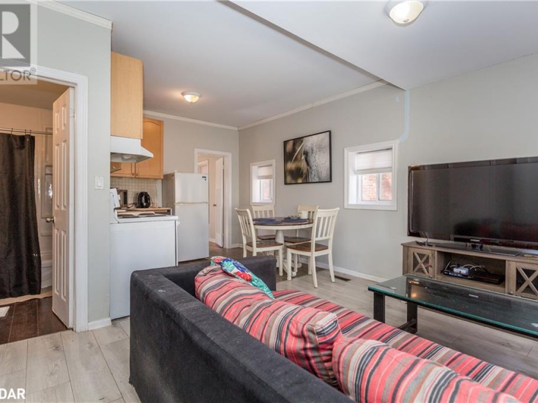 23 Elgin Street, Orillia