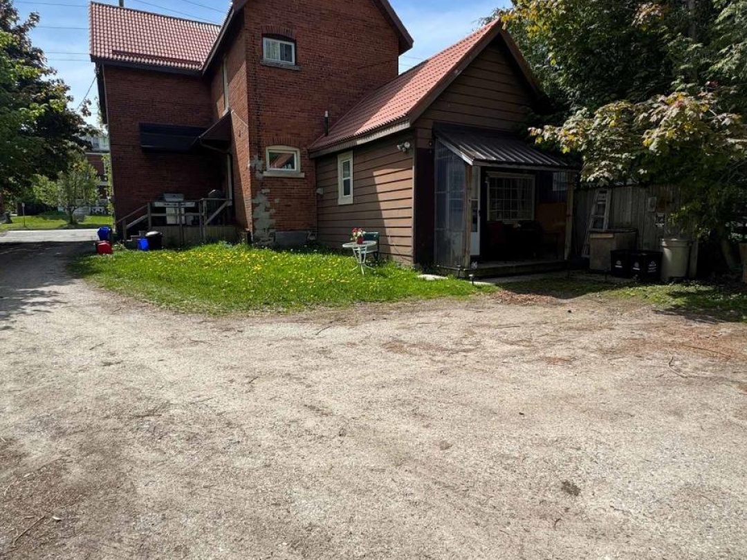 264 Mississaga Street W, Orillia