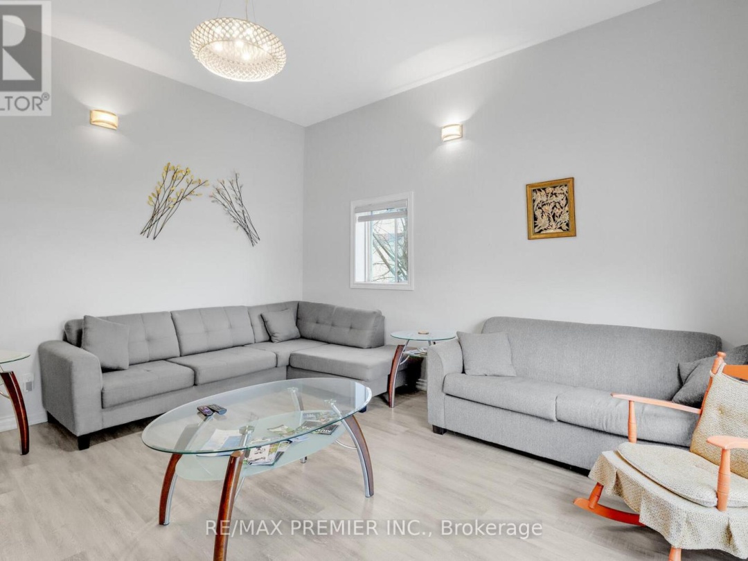 100 Readman Street, Lake Muskoka