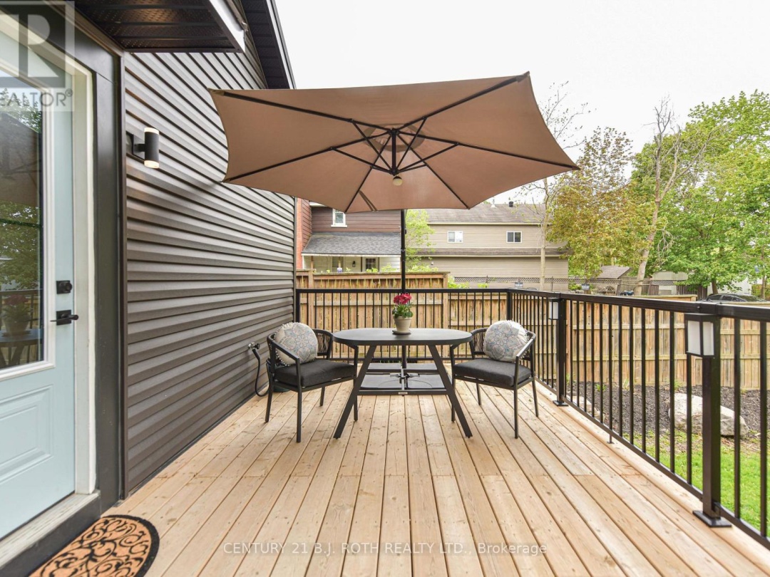 274 MISSISSAGA STREET W, 