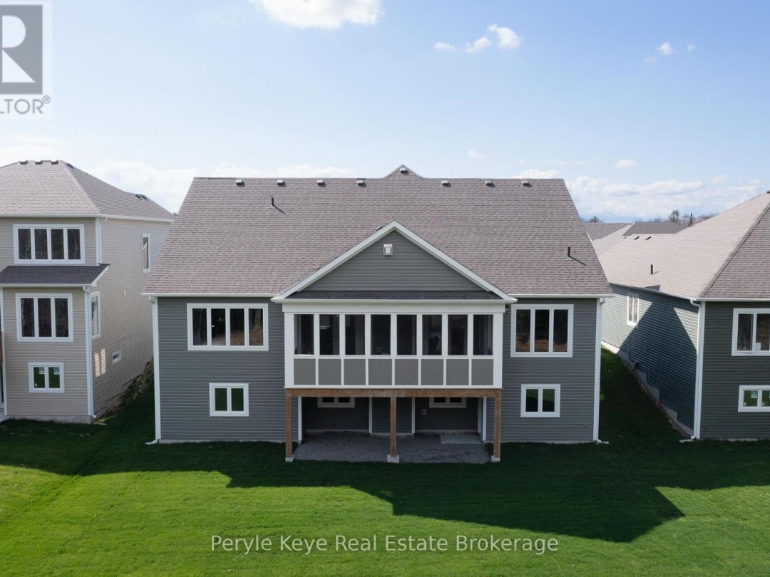 30 Dyer Crescent, Bracebridge