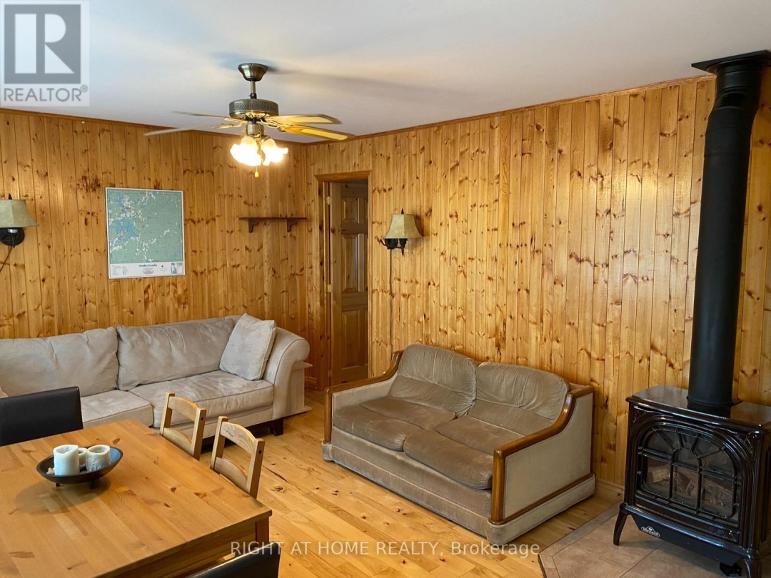 104 Lakeside Drive, Manitouwabing Lake