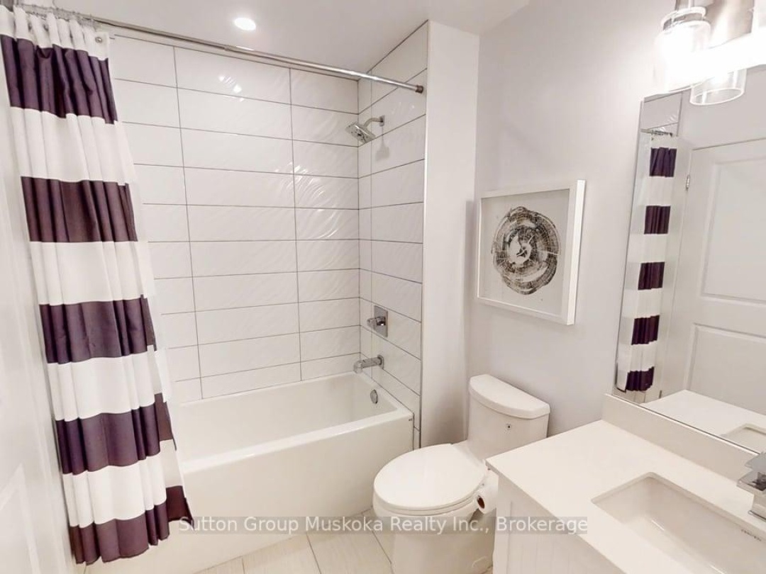 423 - 25 PEN LAKE POINT ROAD, 