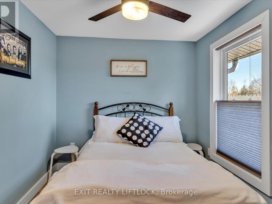 64 Front Street E, Pigeon Lake