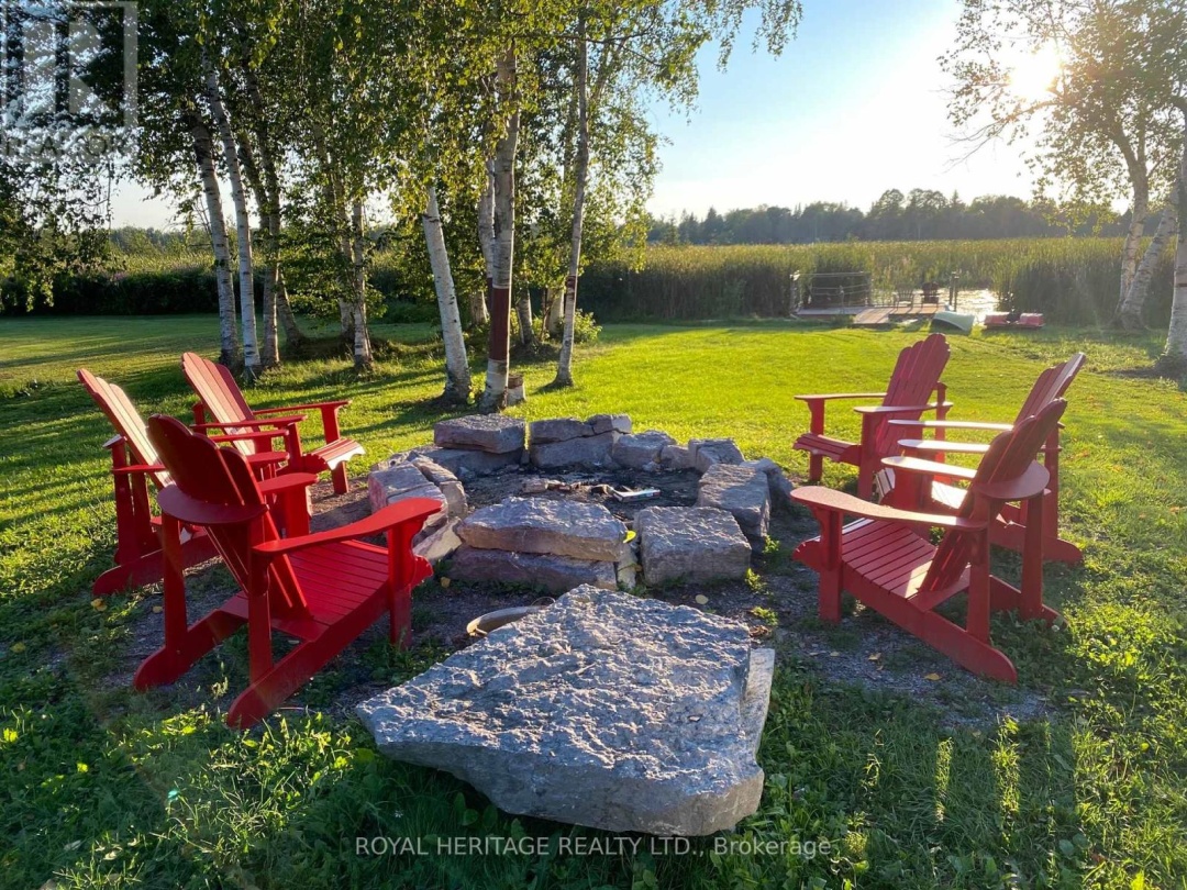 30 Emily Creek, Sturgeon Lake