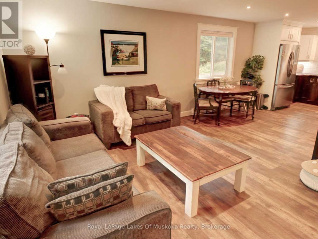 38 FLORENCE STREET W, 