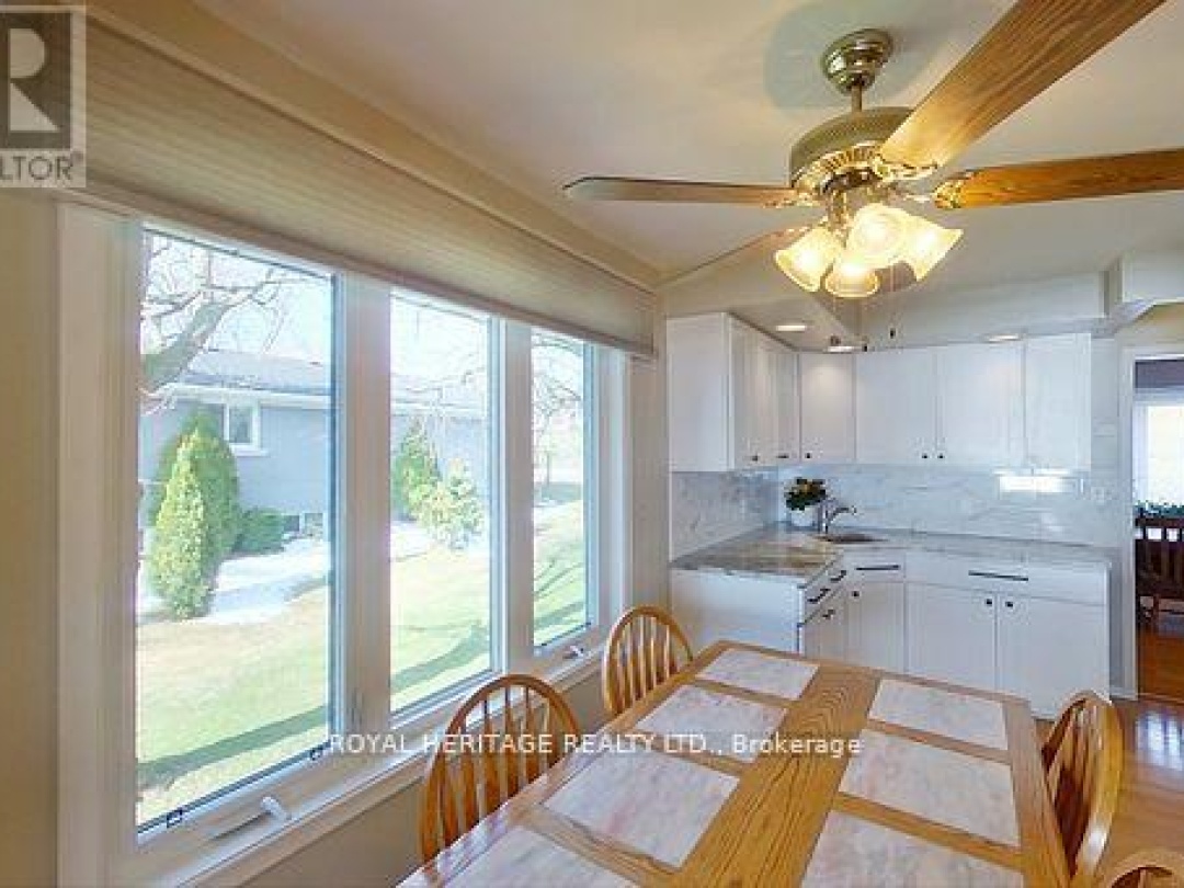 111 Beehive Drive, Sturgeon Lake