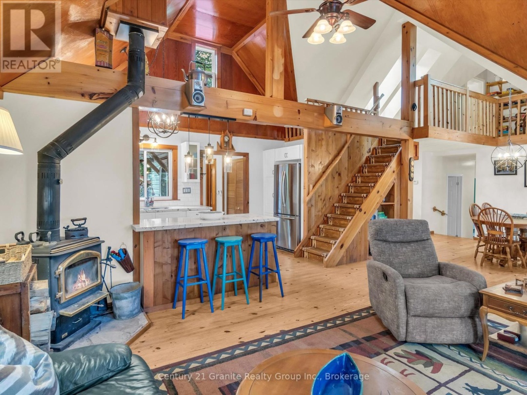 1120 S Clear Lake Road, Clear Lake