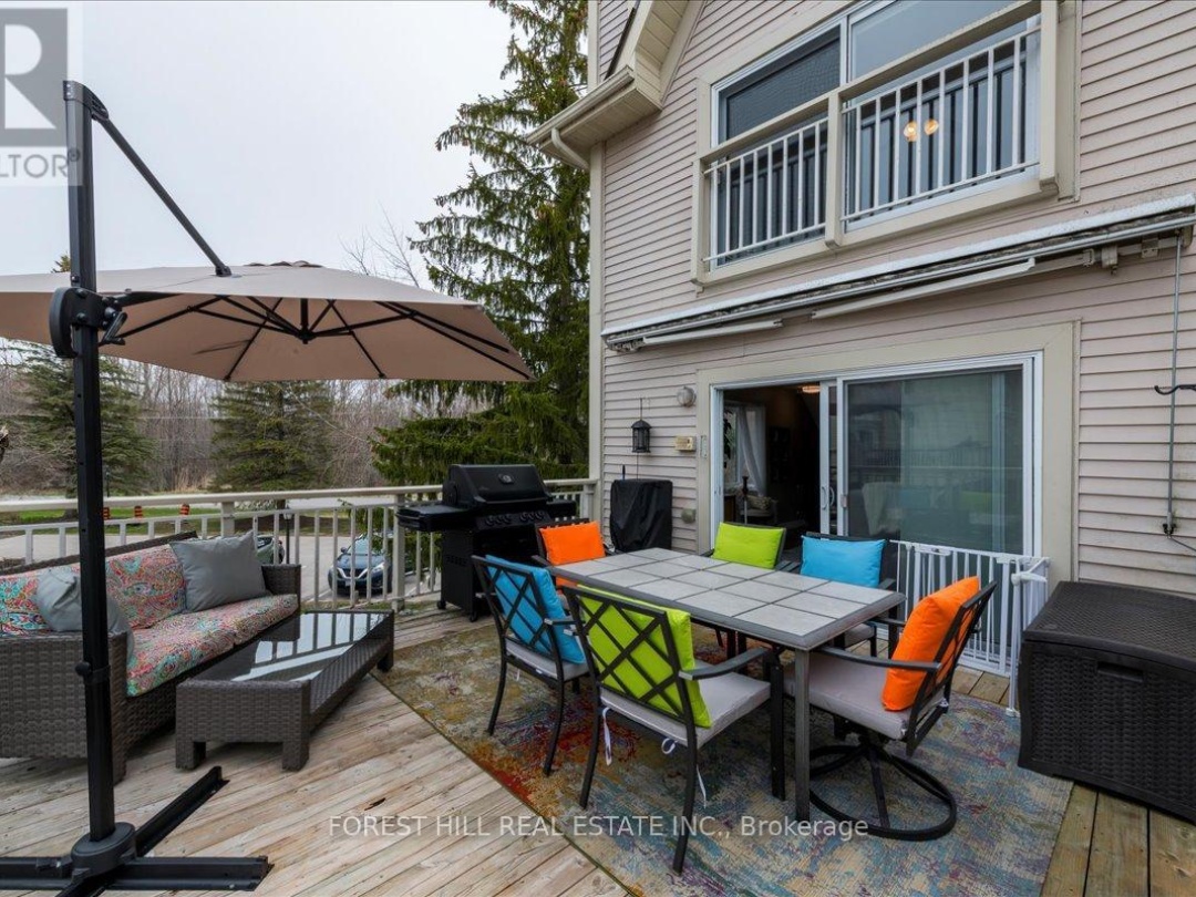 8 - 100 LAGUNA PARKWAY, 