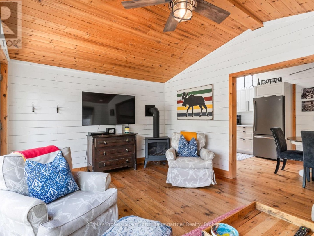 2129 Telephone Bay Road, Highlands East