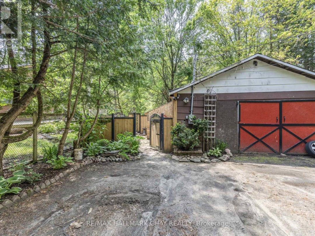 1465 FALKENBURG ROAD, 