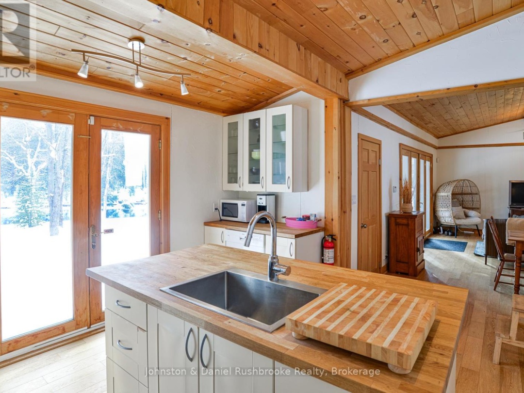 1217 Sherwood Forest Road, Lake Muskoka