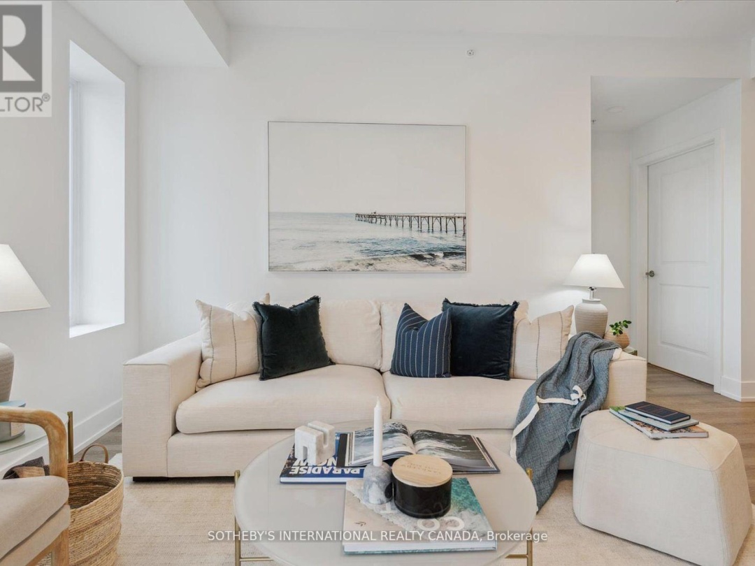 306 - 19B WEST STREET N, 