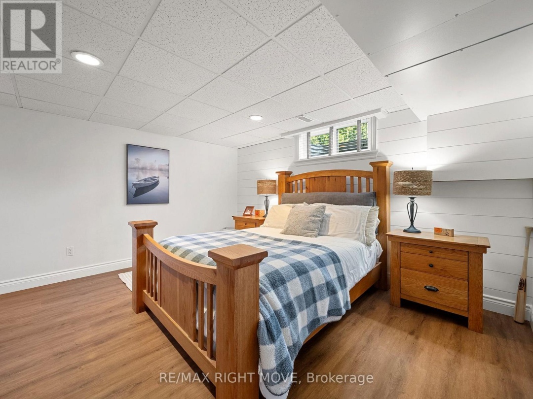 1948 CARRIAGE COURT, 