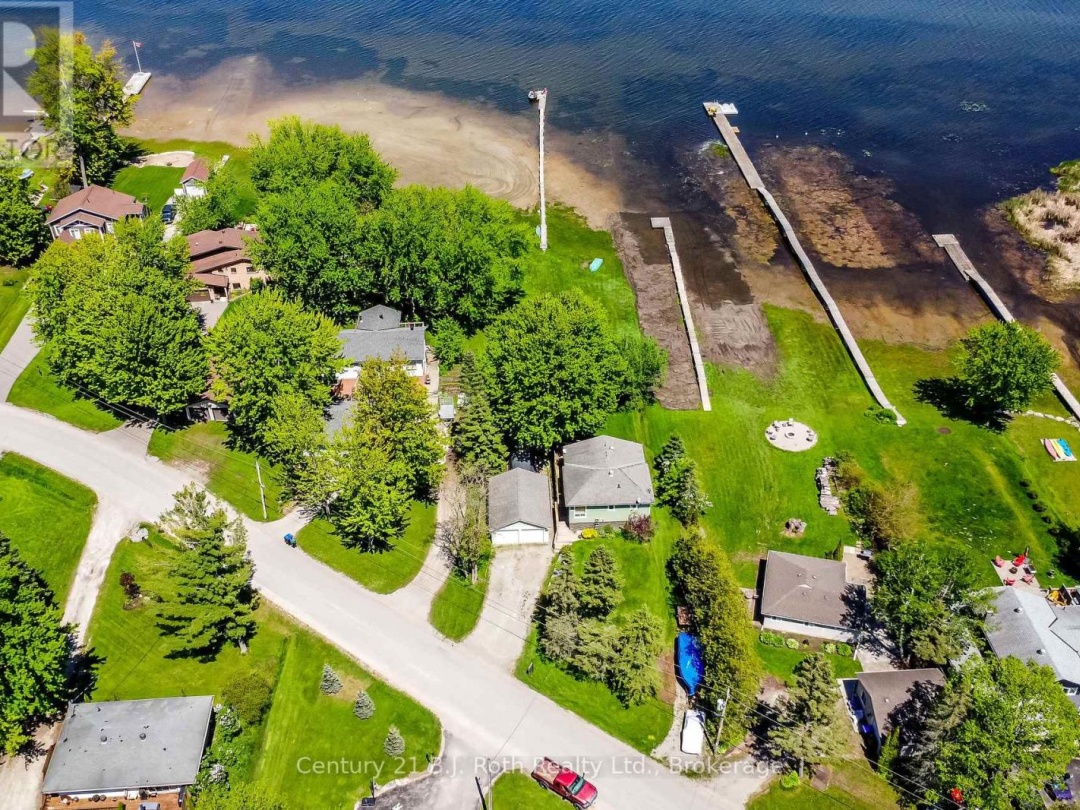 95 Maskinonge Road, Georgian Bay