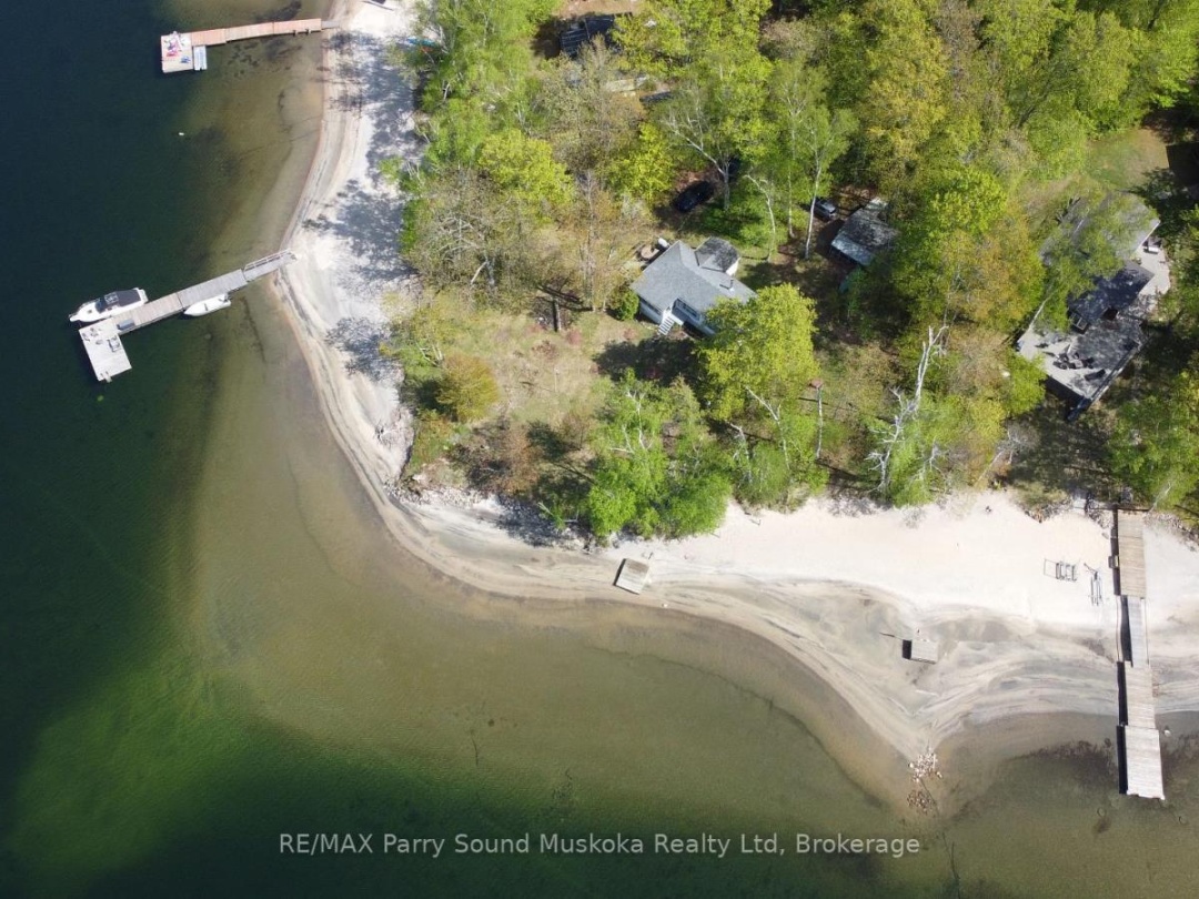 586 Rose Island Drive, Georgian Bay