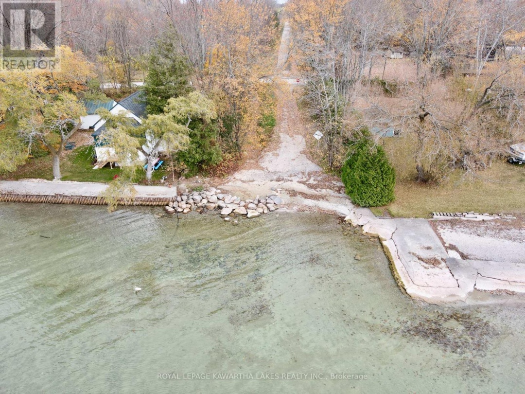 2501 Lakeshore Drive, Lake Simcoe