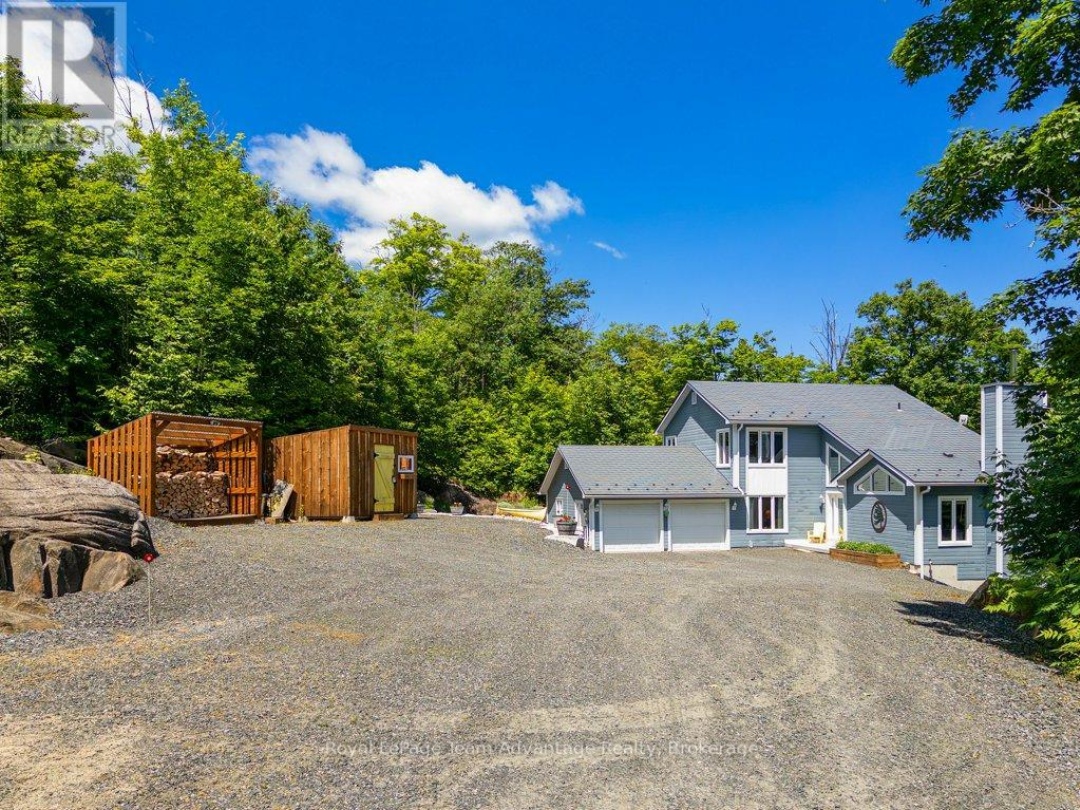 3 LYNDSEY LANE, Manitouwabing Lake
