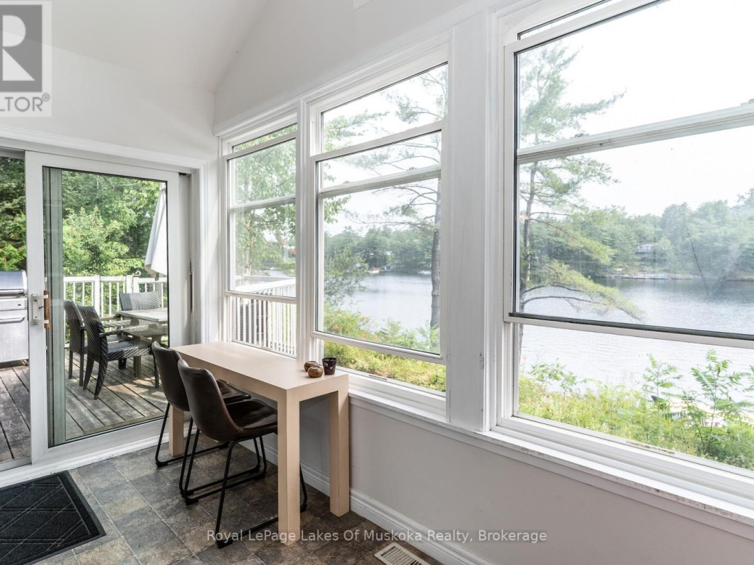 49 PINETREE ROAD, Loon Lake