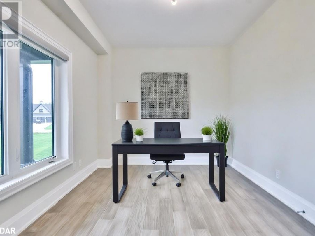 4 CLYDESDALE Court, 
