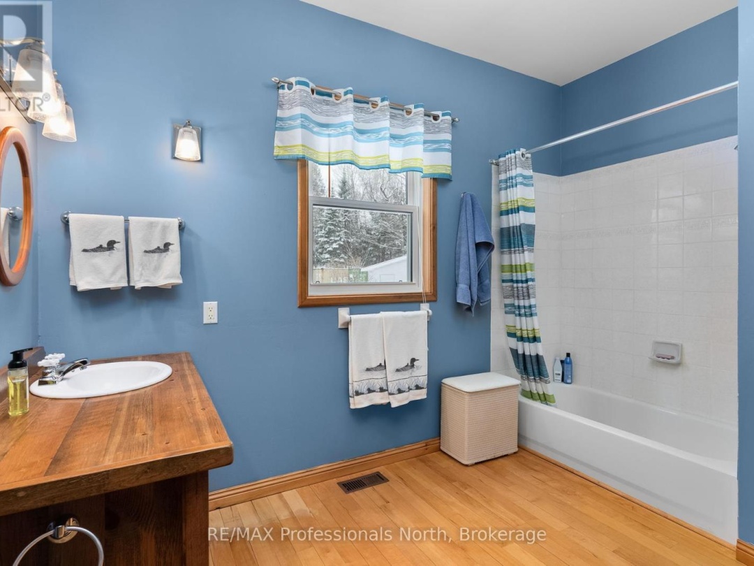 3 2901 Limberlost Road, Tasso Lake
