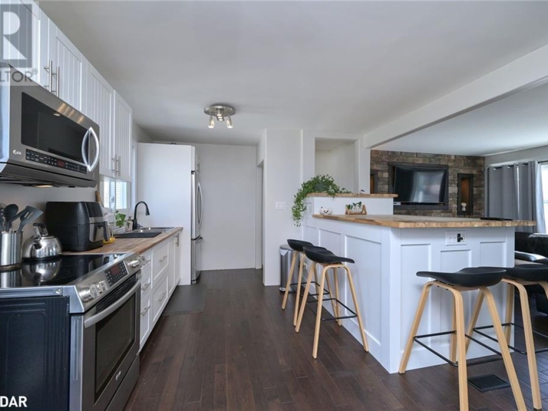 5653 12 Highway, Ramara