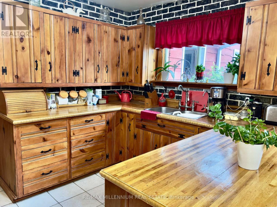 3741 CEDAR RAPIDS DRIVE SW, 