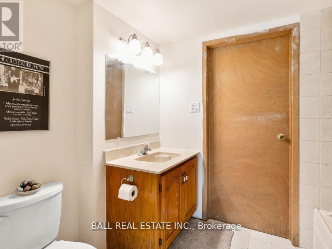 4263 LOOP ROAD, 