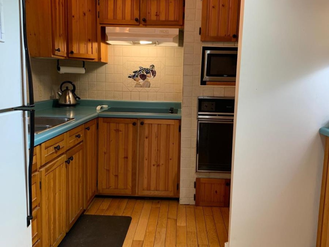 6213 KENNISIS LAKE ROAD, Kennisis Lake