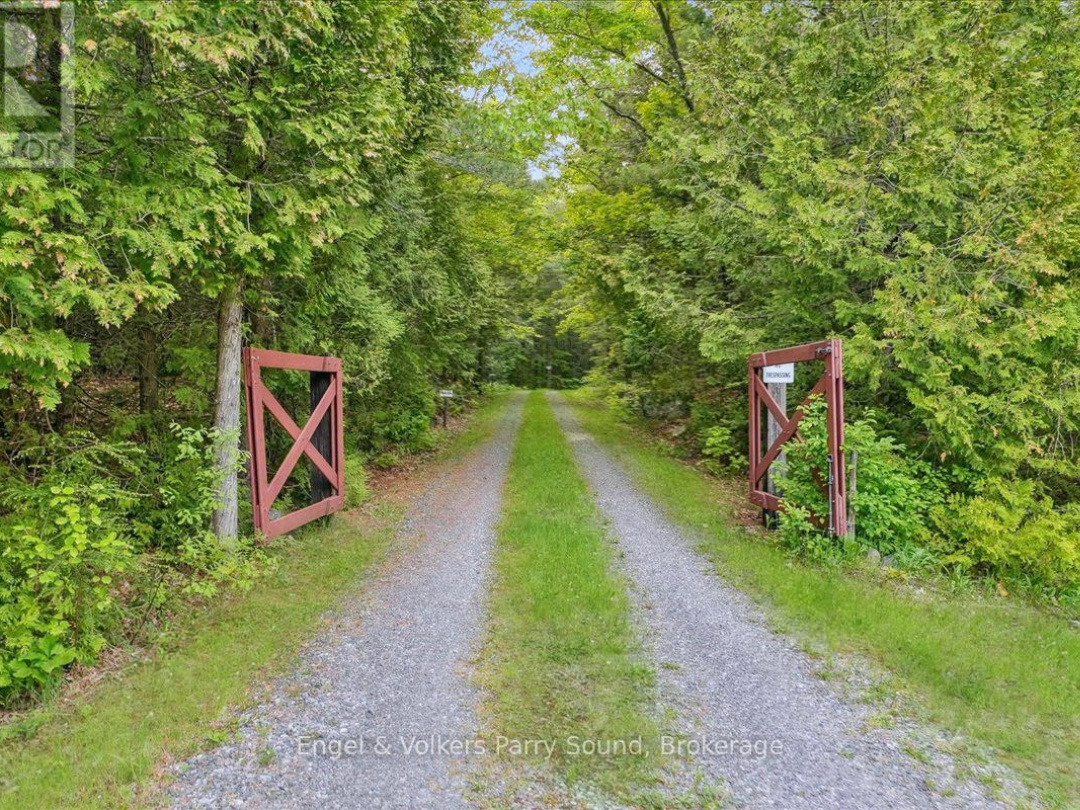 53 BIRDWOOD LANE, Harris Lake